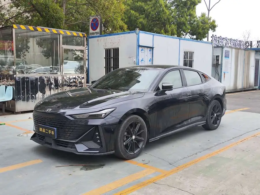 Changan UNI-V 2023 1.5T Premium