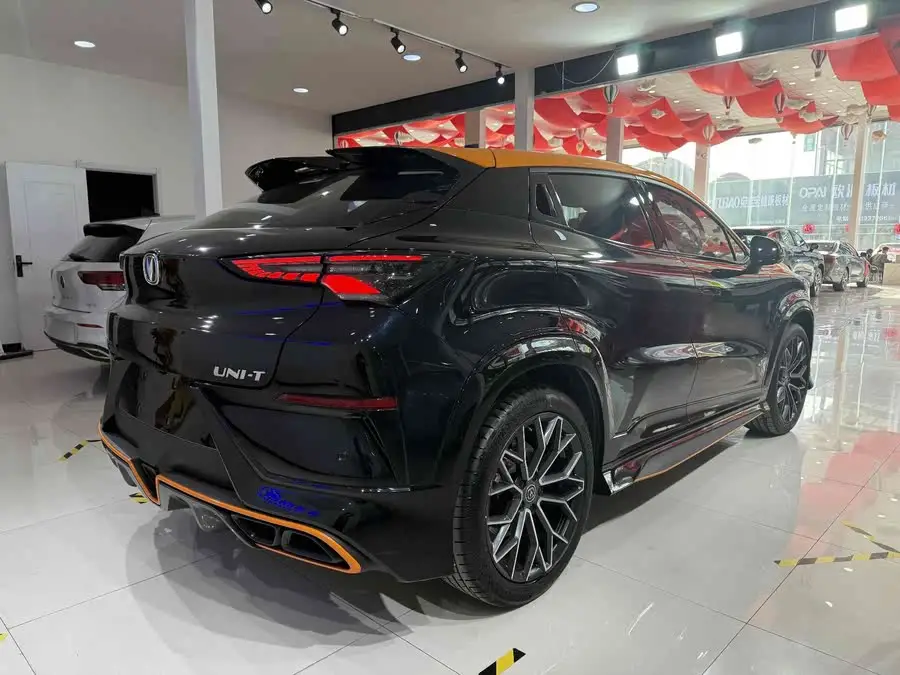 تشونغ آن UNI-T 2022 1.5T الإصدار الرياضي المتميز