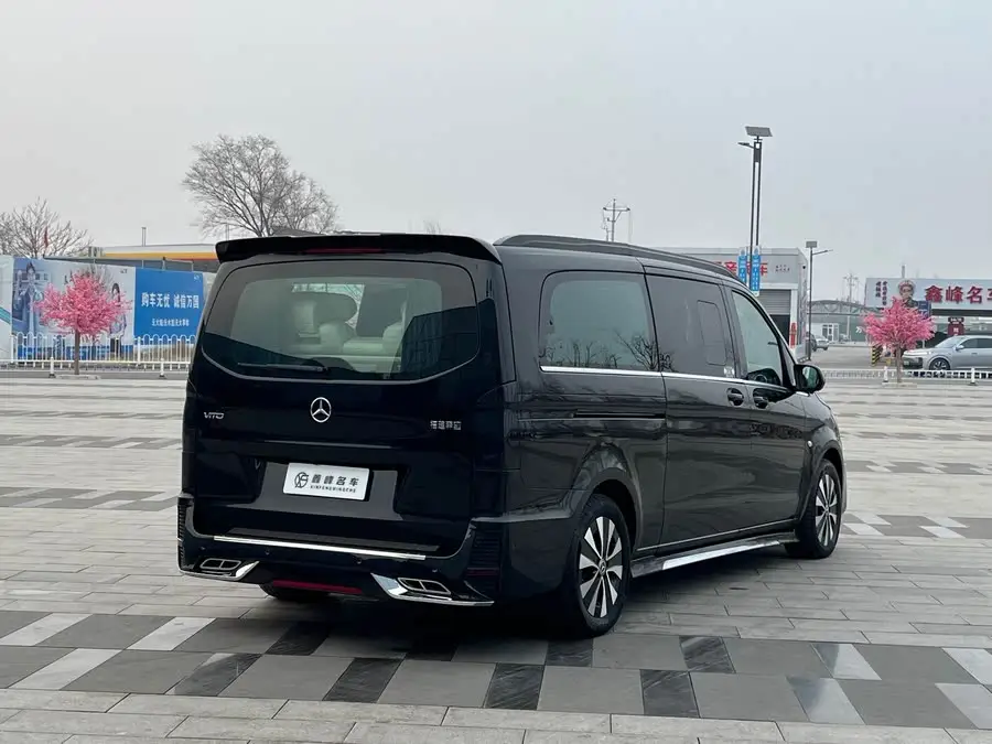 Vito 2023 2.0T Business Edition 7-seater