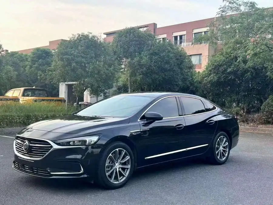 بيوك لاقروس ٢٠٢٢ ٦٥٢تي الفاخرة