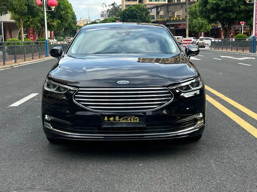 2019 Taurus EcoBoost 245 Premium