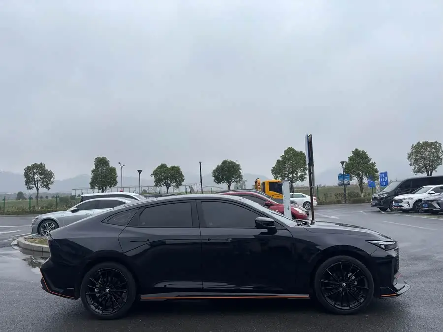 Changan UNI-V 2023 1.5T Sport Version