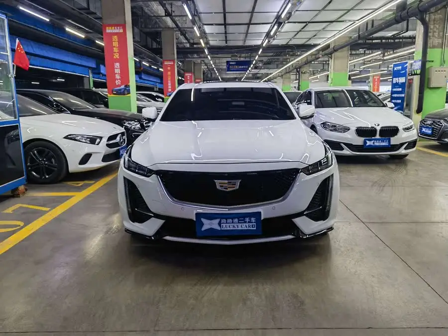 كاديلاك CT5 2020 طراز 28T الرياضي الرائد