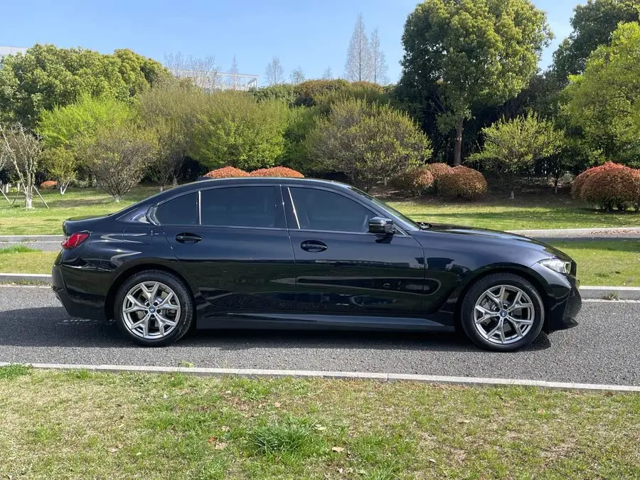 بي إم دبليو i3 2022 eDrive 35 L