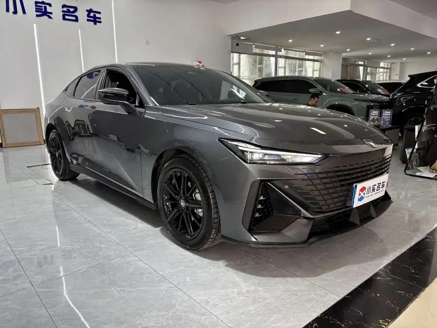 Changan UNI-V 2023 1.5T Premium