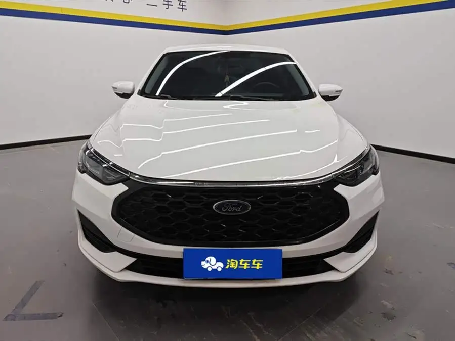 Ford Focus 2021 1.5L Automatic Golden Edition