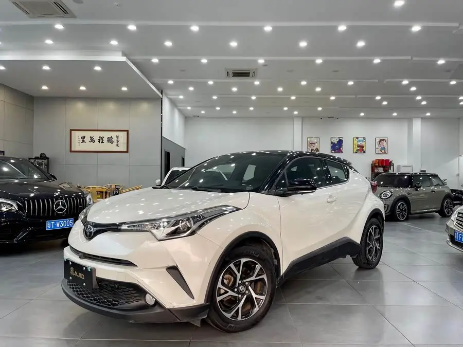 تويوتا C-HR 2020 2.0L النسخة الرائدة