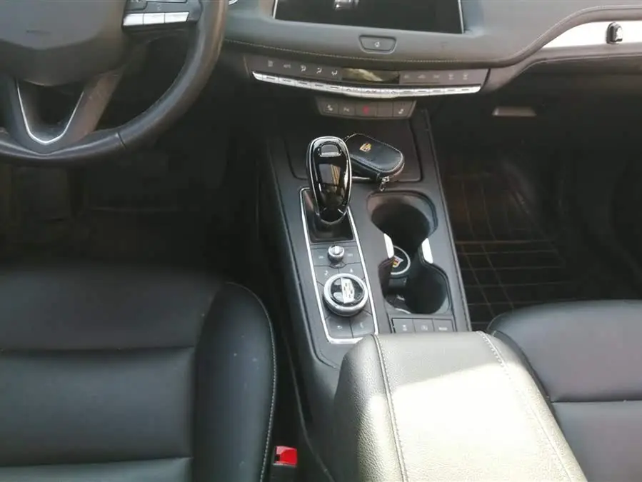 Cadillac XT4 2020 Facelift 28T FWD Premium