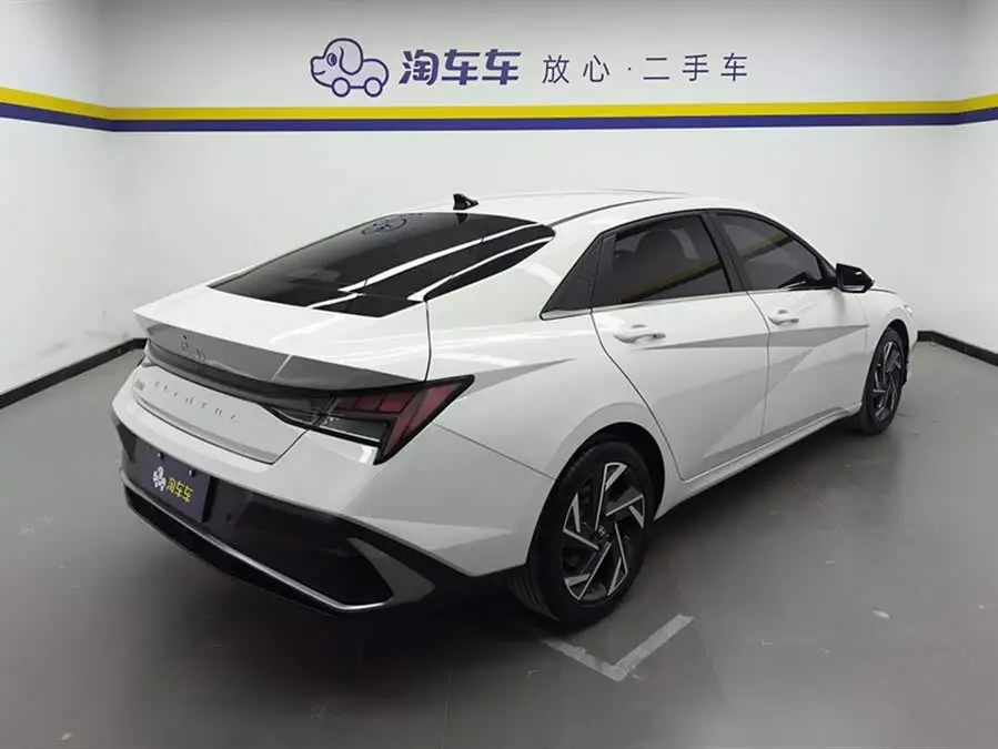 إيلانتر 2023 1.5 لتر CVT LUX بريميوم