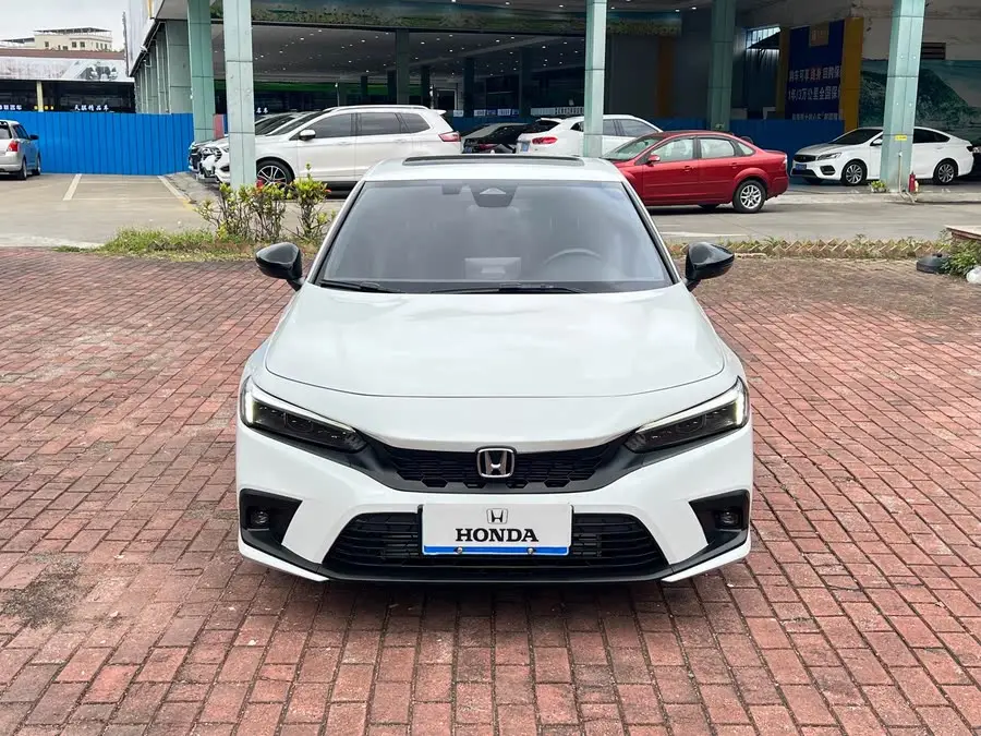 سيارة هوندا سيفيك 2023 هاتشباك 240TURBO CVT إكستريم إديشن