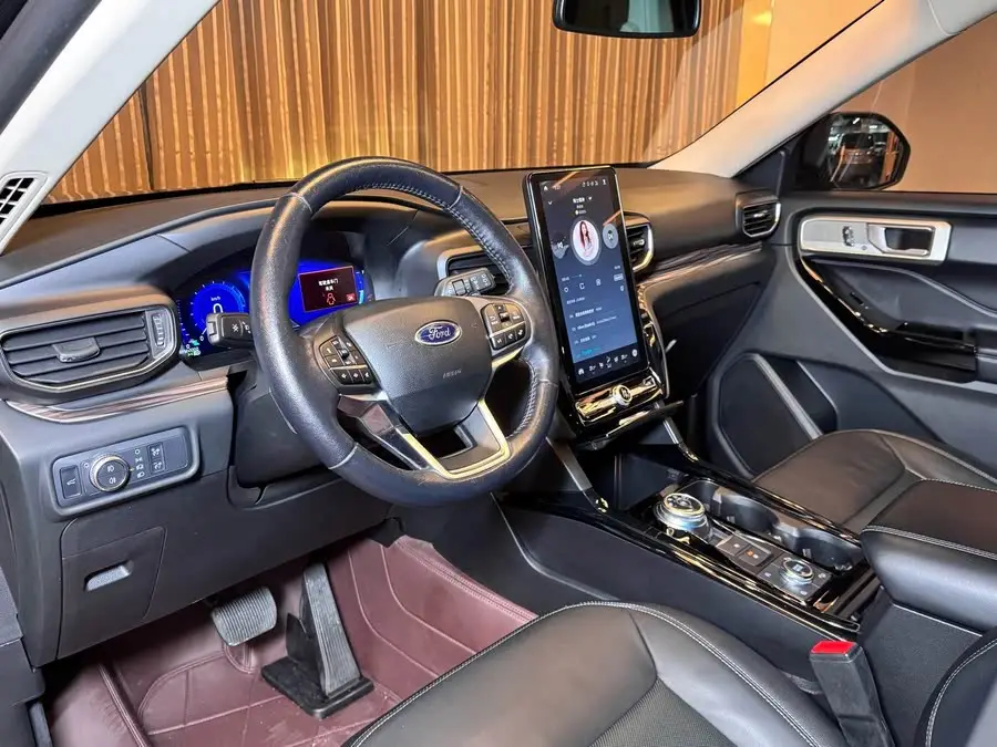 Explorer 2020 EcoBoost 285 4WD Titanium Edition 7-Seater