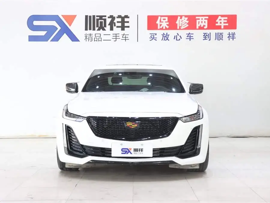 كاديلاك CT5 2022 28T الفاخرة (الإصدار القياسي)