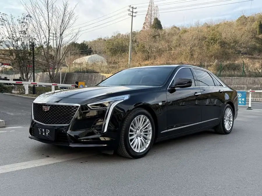 كاديلاك CT6 2022 28T فاخرة