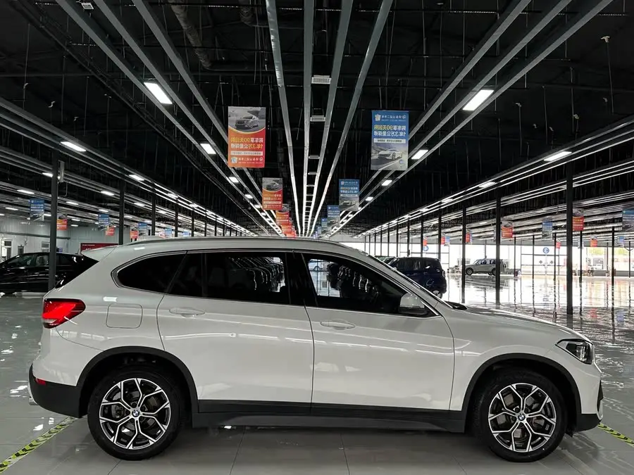 BMW X1 2022 sDrive25Li Leading Edition