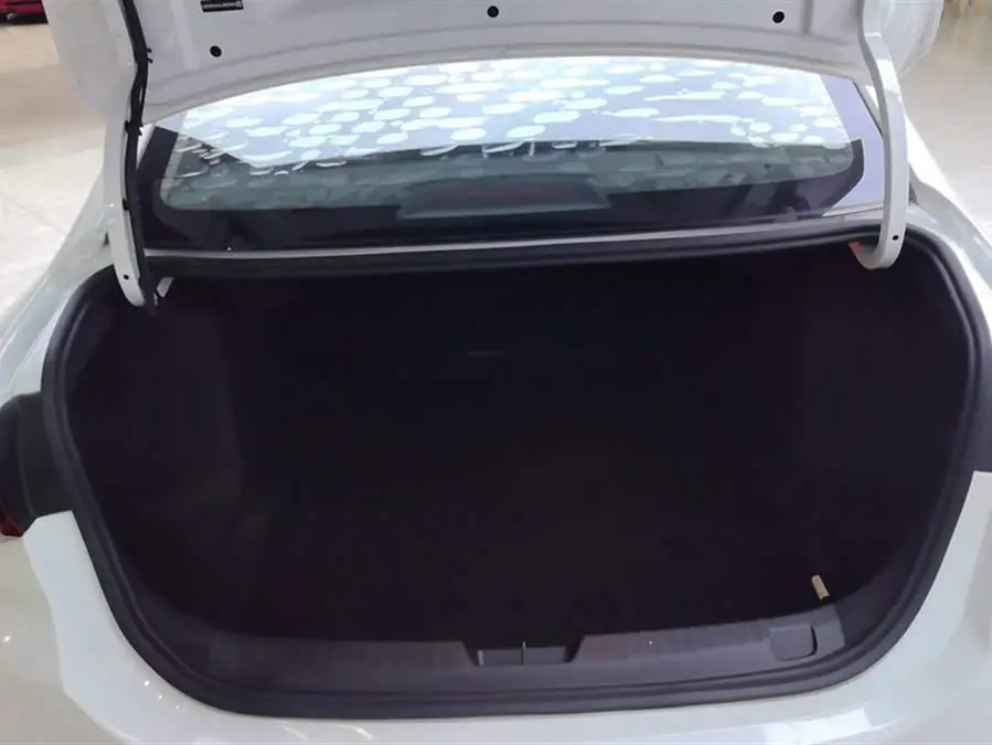 2020 شيفروليه كافاليير 325T أوتوماتيك إكسينيويد