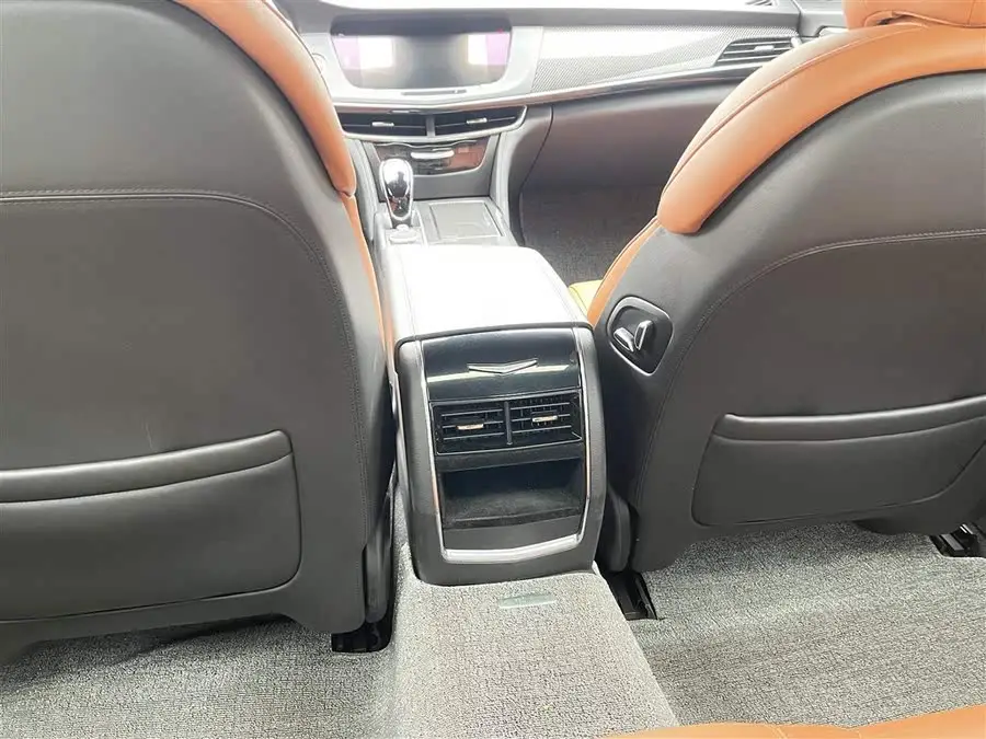 كاديلاك CT6 2022 28T الفاخرة