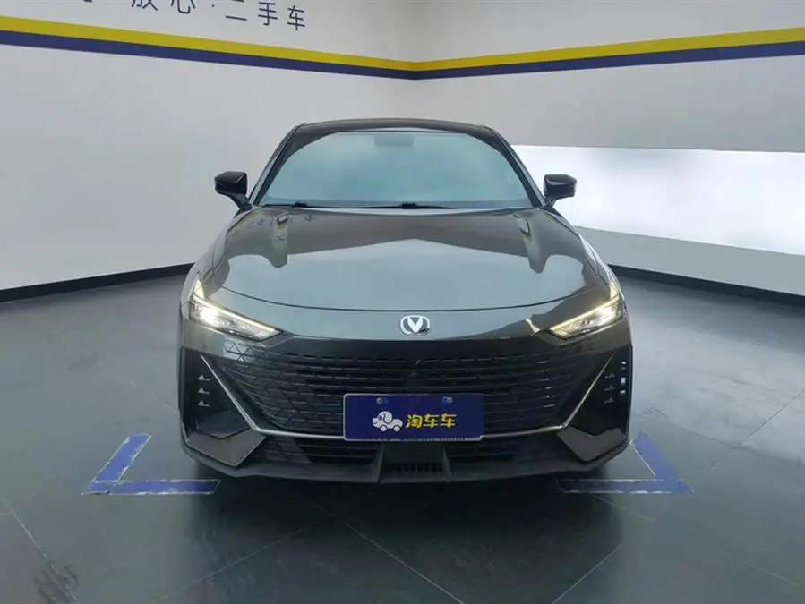 Changan UNI-V 2022 1.5T Premium