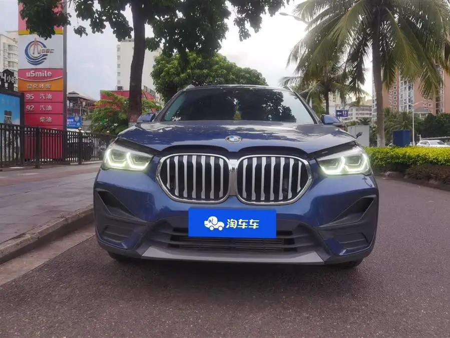 بي إم دبليو X1 2021 sDrive20Li الطراز الأنيق