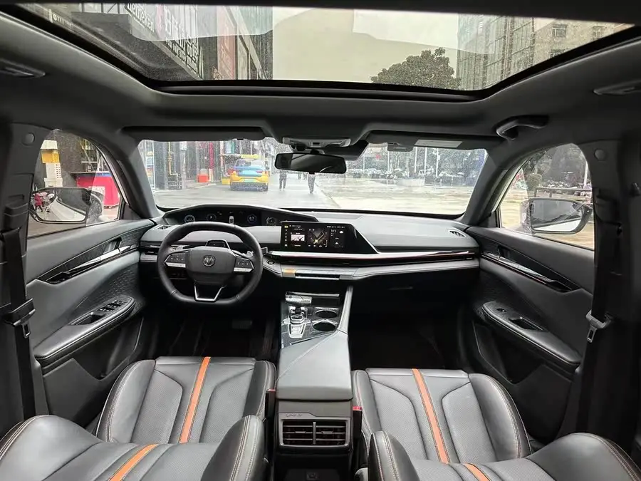 Changan UNI-V 2024 1.5T Smart Navigation