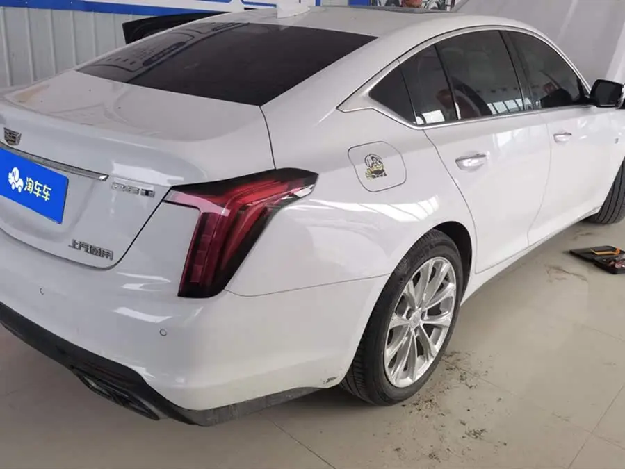 كاديلاك CT5 2022 28T فاخرة