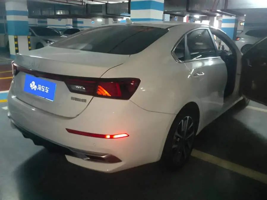 كيا K3 2021 نموذج تجديد 1.5L CVT نسخة أنيقة