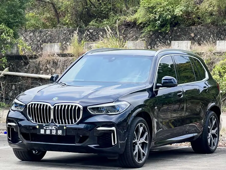 بي إم دبليو X5 2022 xDrive 40Li مجموعة M الرياضية