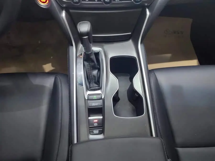 Accord 2018 260TURBO Luxury Version National VI