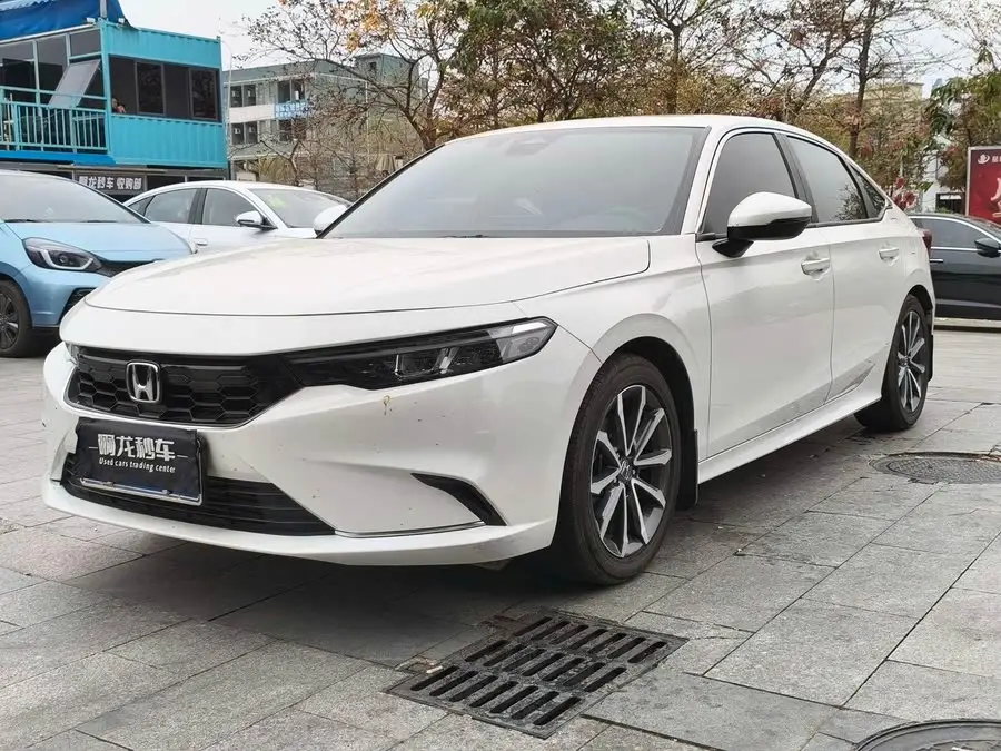 2023 طراز 240 تيربو CVT النسخة الذكية