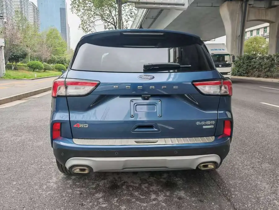 فورد إسكايب 2020 إيكوبوست 245 دفع رباعي تيتانيوم