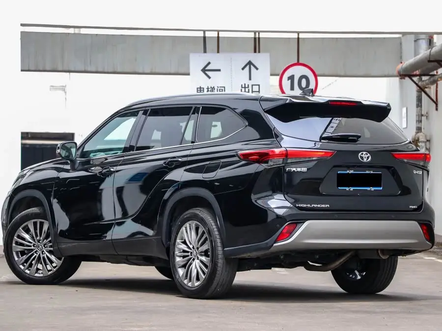 هايلاندر 2022 380T الدفع الرباعي النسخة المميزة 7 مقاعد