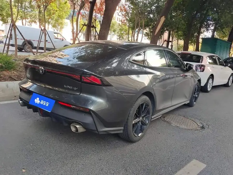 Changan UNI-V 2022 1.5T Premium Model