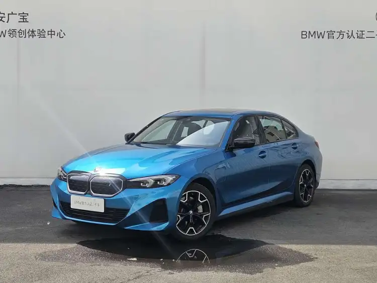 BMW i3 2024 eDrive 40 L Night Edition