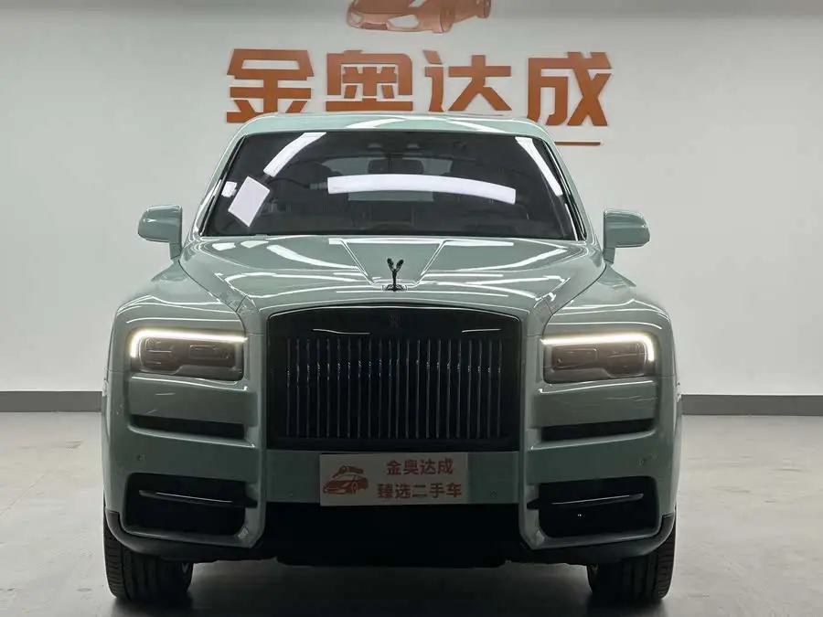 كولينان 2024 بلاك بادج