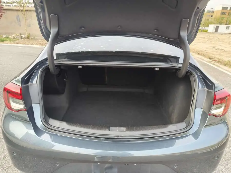 بيوك ريجال 2022 552T النسخة الذكية