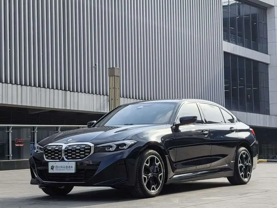 بي إم دبليو i3 2024 eDrive 35 L