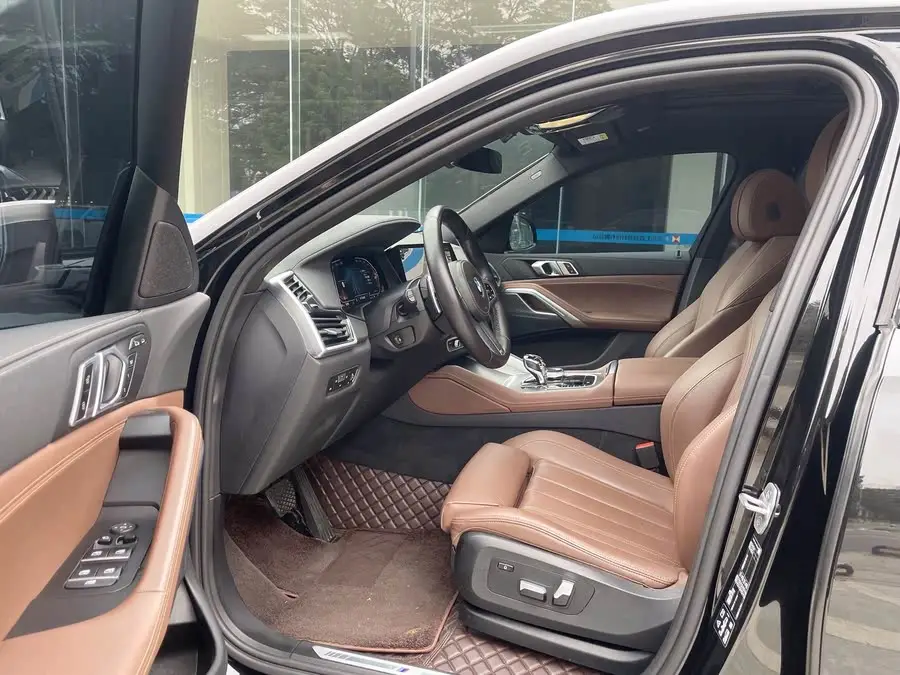 بي إم دبليو X6 2022 تعديل xDrive30i حزمة رياضية M