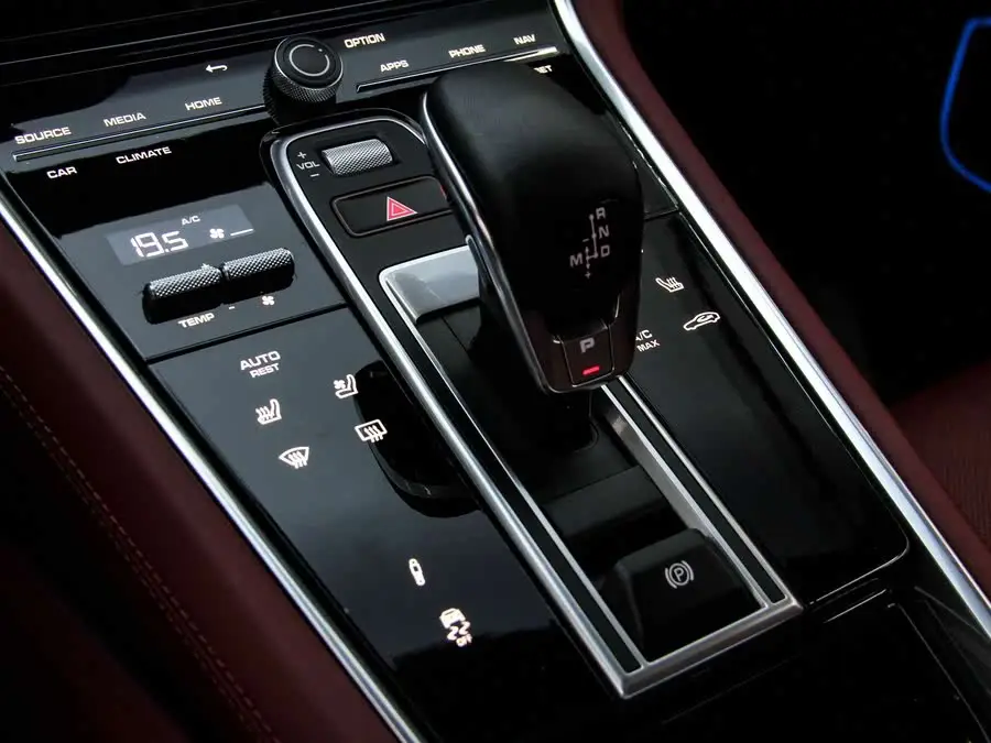 2023 Porsche Panamera 2.9T Platinum Edition