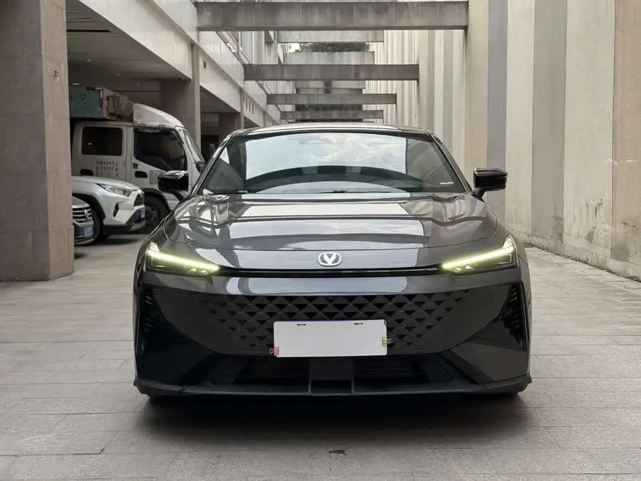 Changan UNI-V 2024 1.5T Premium