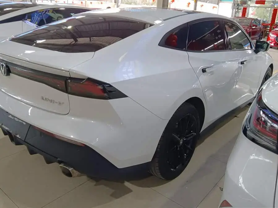 Changan UNI-V 2022 1.5T Premium