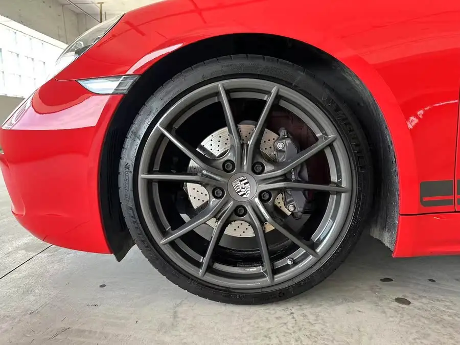 Porsche 718 2020 Model Boxster 2.0T