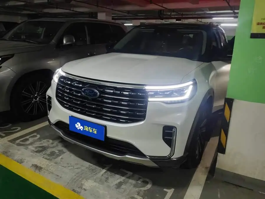 مستكشف 2023 EcoBoost 285 دفع رباعي إصدار أنيق بلس 6 مقاعد