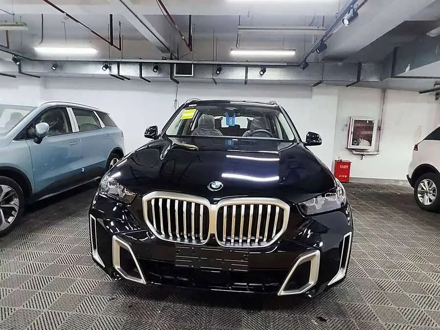 BMW X5 2023 xDrive 30Li M Sport Package