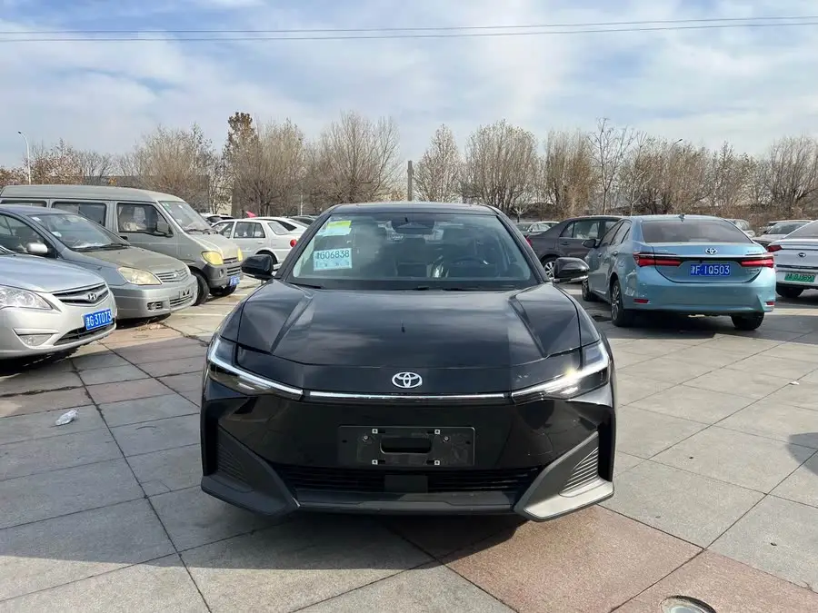 تويوتا bZ3 2024