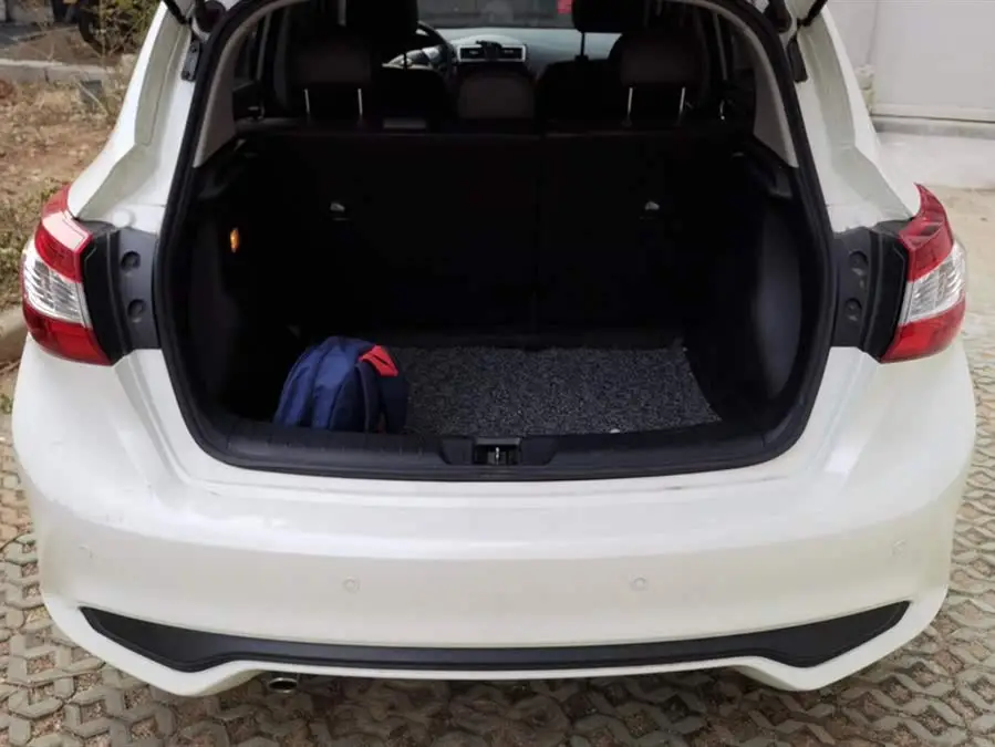 2021 نيسان تييدا 1.6 لتر CVT النسخة الذكية