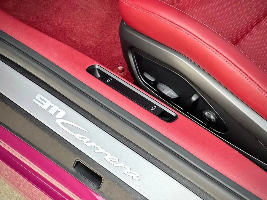 بورش 911 2023 كاريرا 3.0T