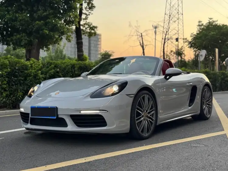 Porsche 718 2022 Model Boxster 2.0T