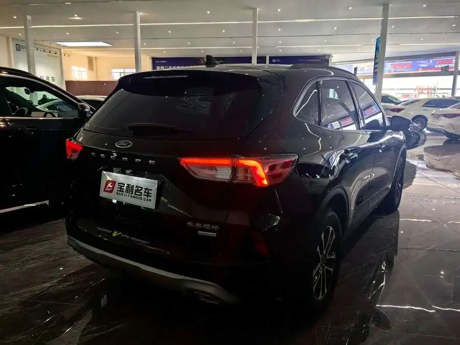 فورد إيسكايب 2020 إيكوبوست 245 إصدار الاستمتاع بالدفع الثنائي