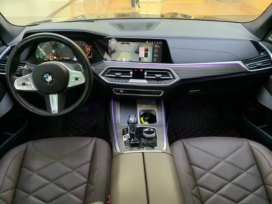 بي إم دبليو X5 2022 تعديل xDrive 40Li حزمة رياضية M