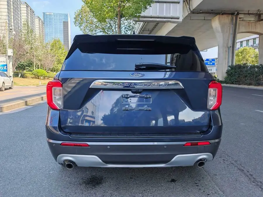 مستكشف 2020 EcoBoost 285 النسخة الرياضية للدفع الخلفي 6 مقاعد