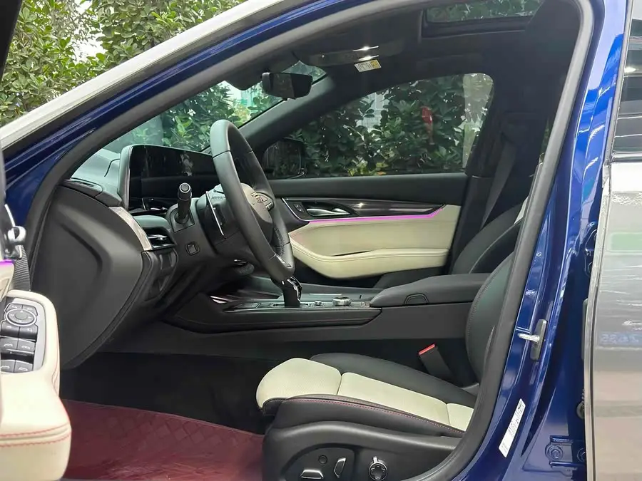 كاديلاك CT5 2024 طراز 28T بلاتينيوم